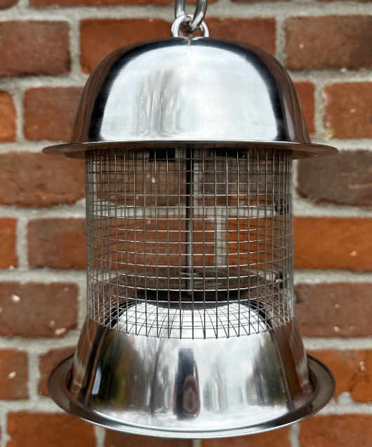 Short stainless steel bird feeder